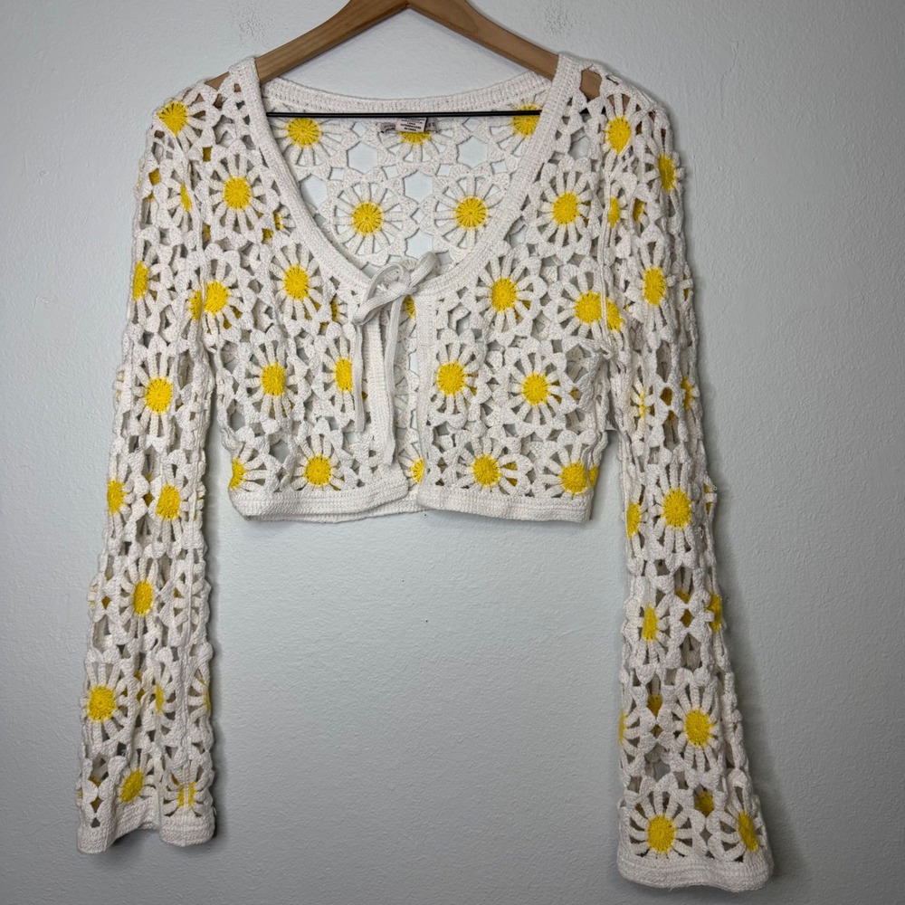 Francesca's Sincerely Jules - Crochet Style Daisy Open Weave Cardigan Size Small